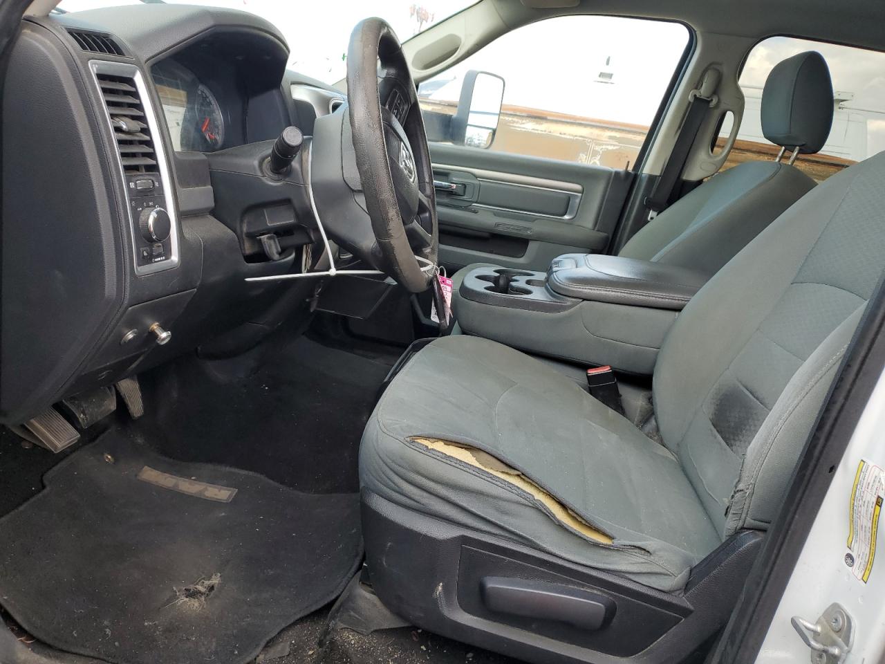 2017 RAM 2500 - Image 7