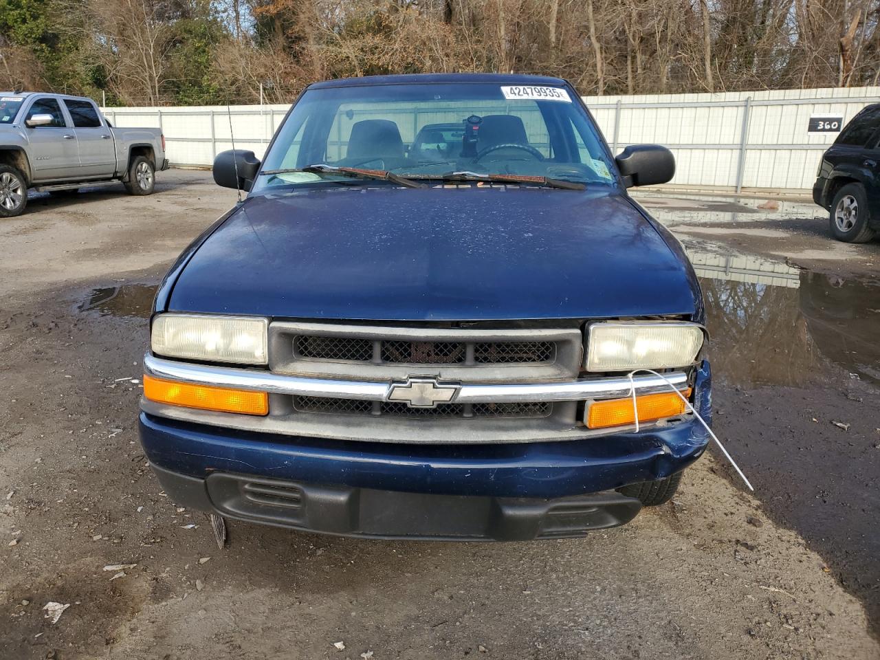 2002 Chevrolet S-10 Pickup - Image 5