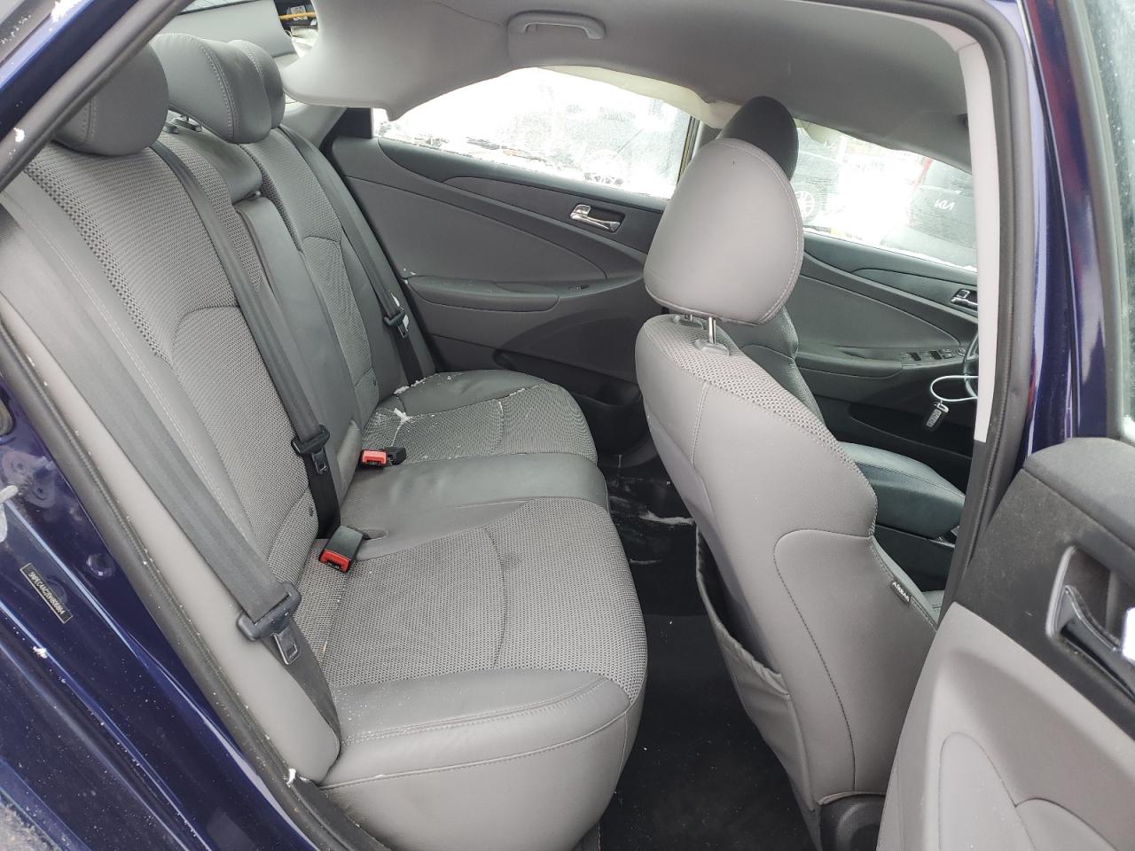 2013 Hyundai Sonata - Image 10