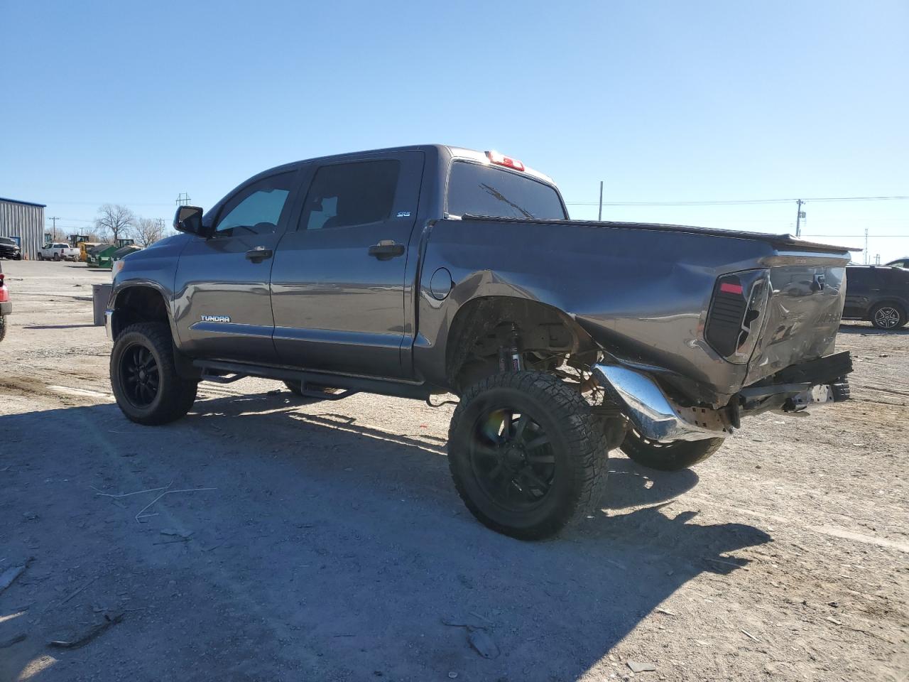 2015 Toyota Tundra - Image 2
