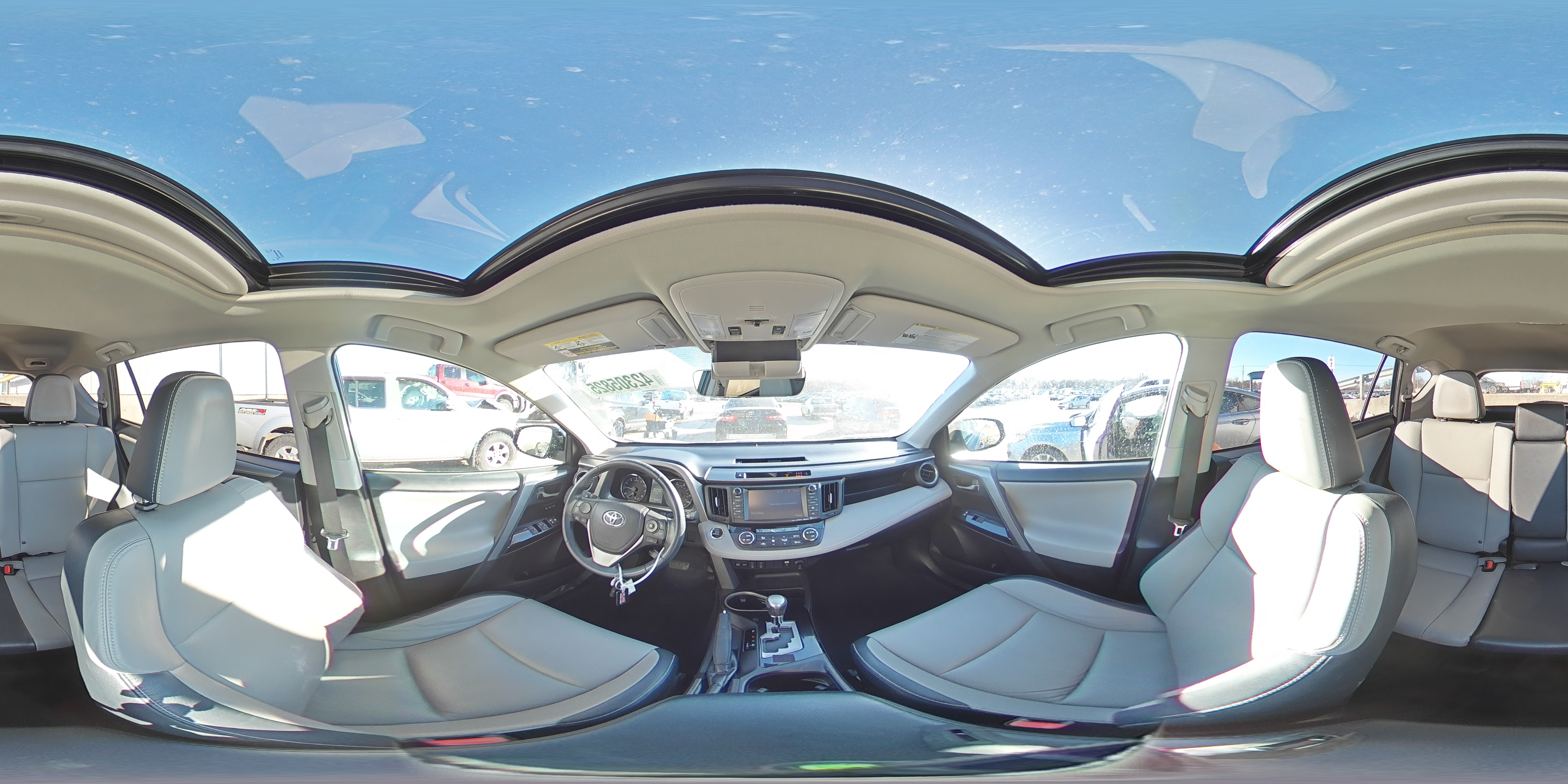 2018 Toyota RAV 4 - Image 15