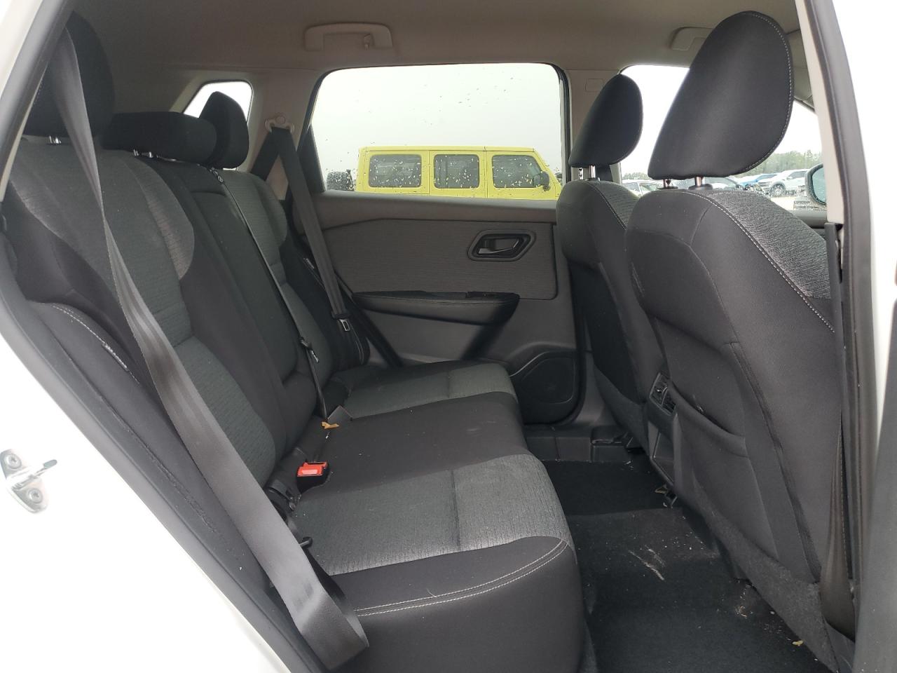 2021 Nissan Rogue - Image 12