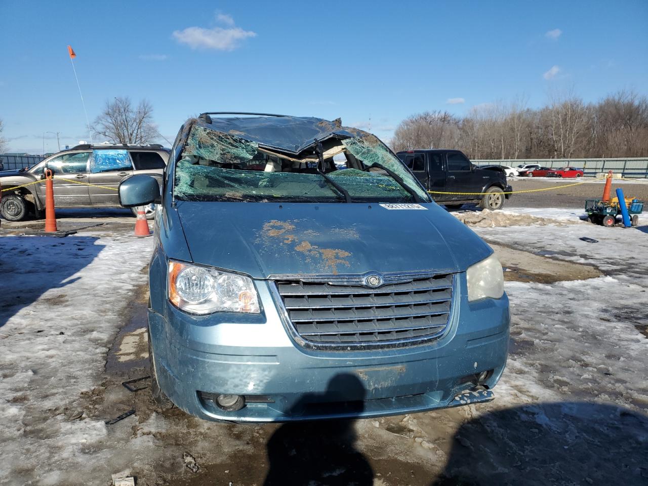 2010 Chrysler Town & Country - Image 5