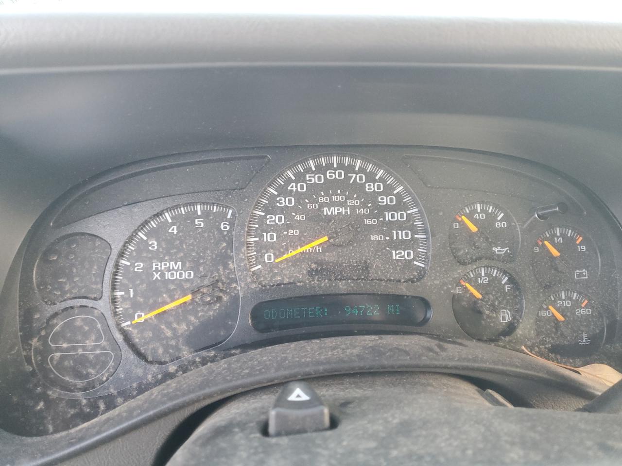2004 Chevrolet Silverado - Image 9