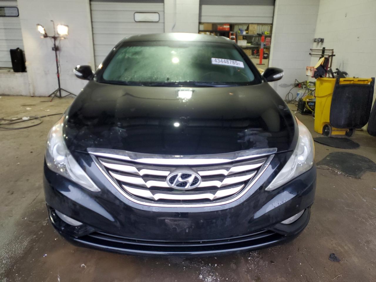 2011 Hyundai Sonata - Image 5