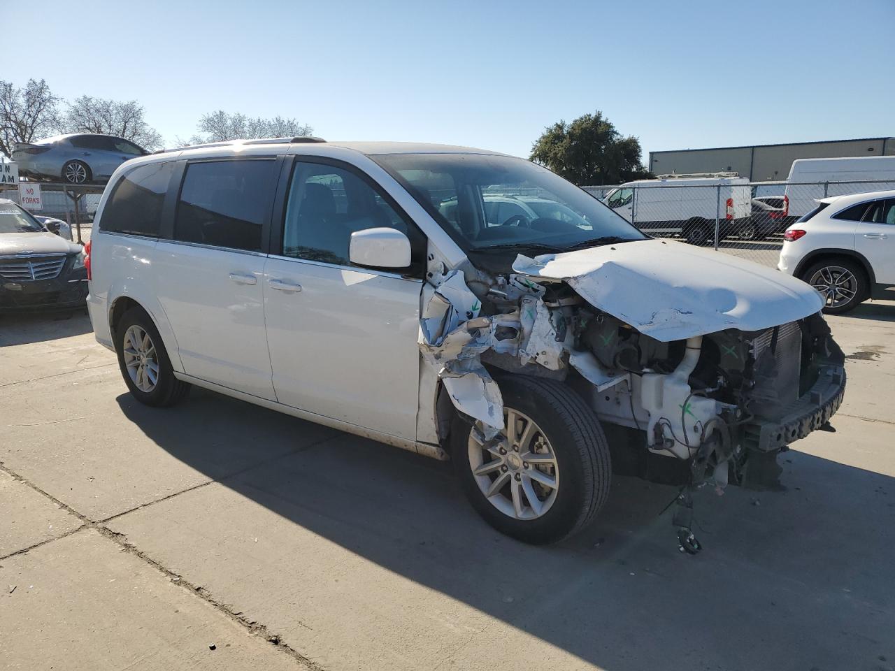 2018 Dodge Caravan - Image 4