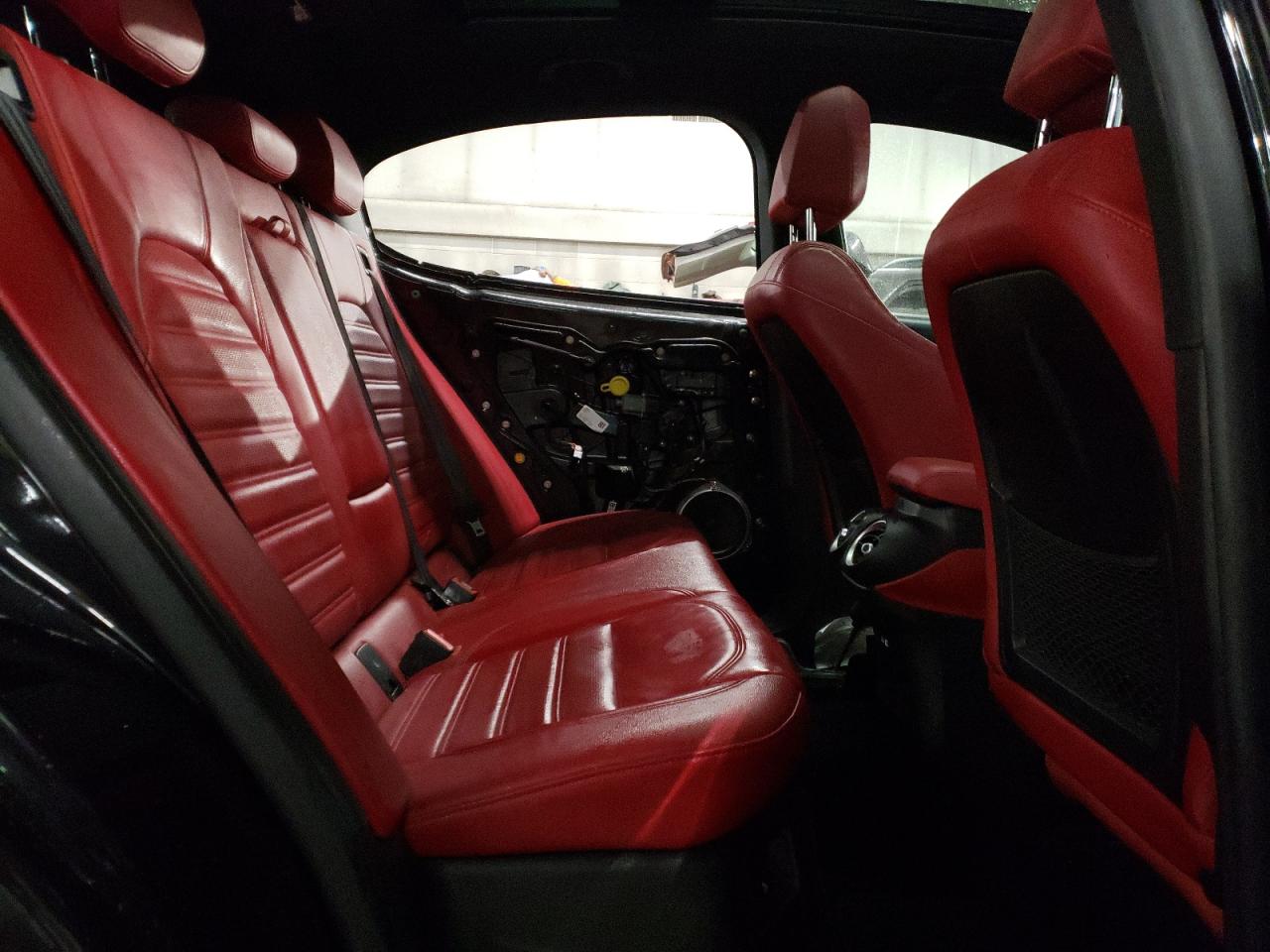 2021 Alfa Romeo Stelvio - Image 11