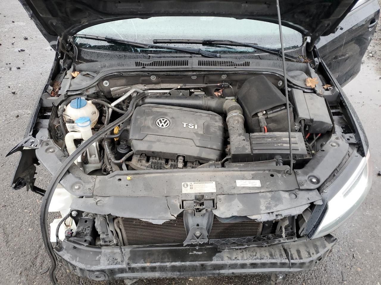 2015 Volkswagen Jetta - Image 13