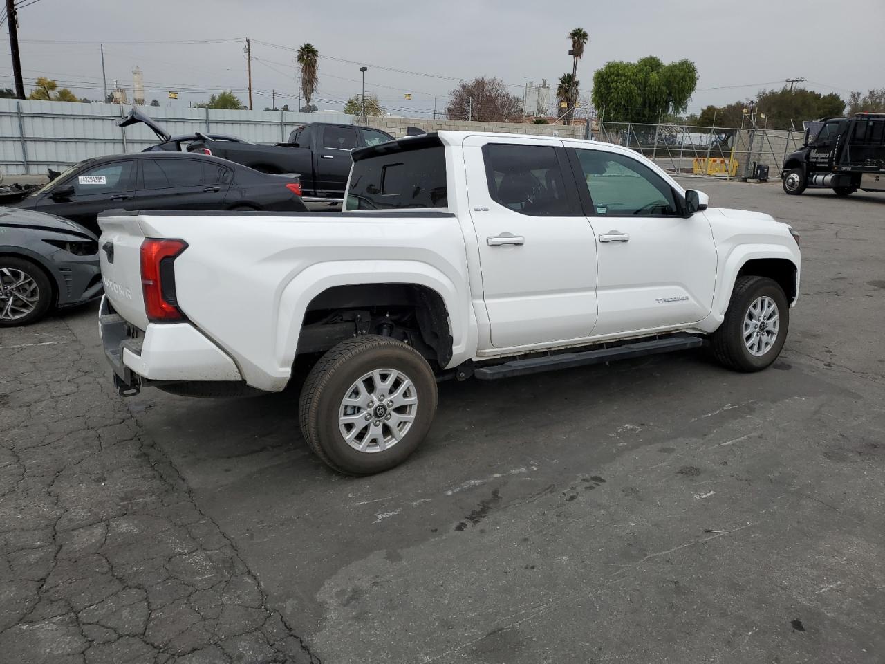 3TMLB5JN5RM032628 TOYOTA TACOMA 2024