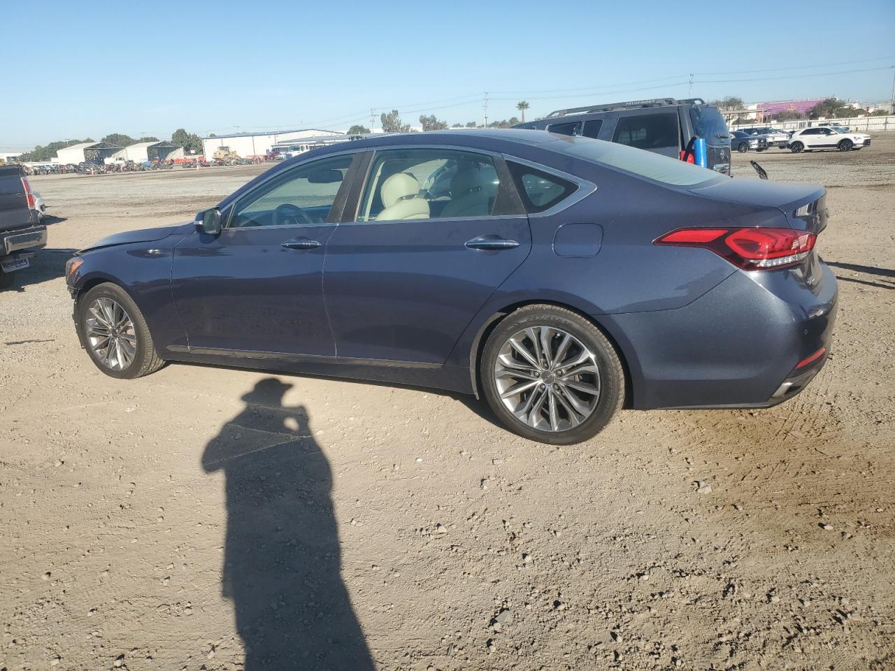 VIN KMHGN4JE0FU100727 2015 HYUNDAI GENESIS no.2