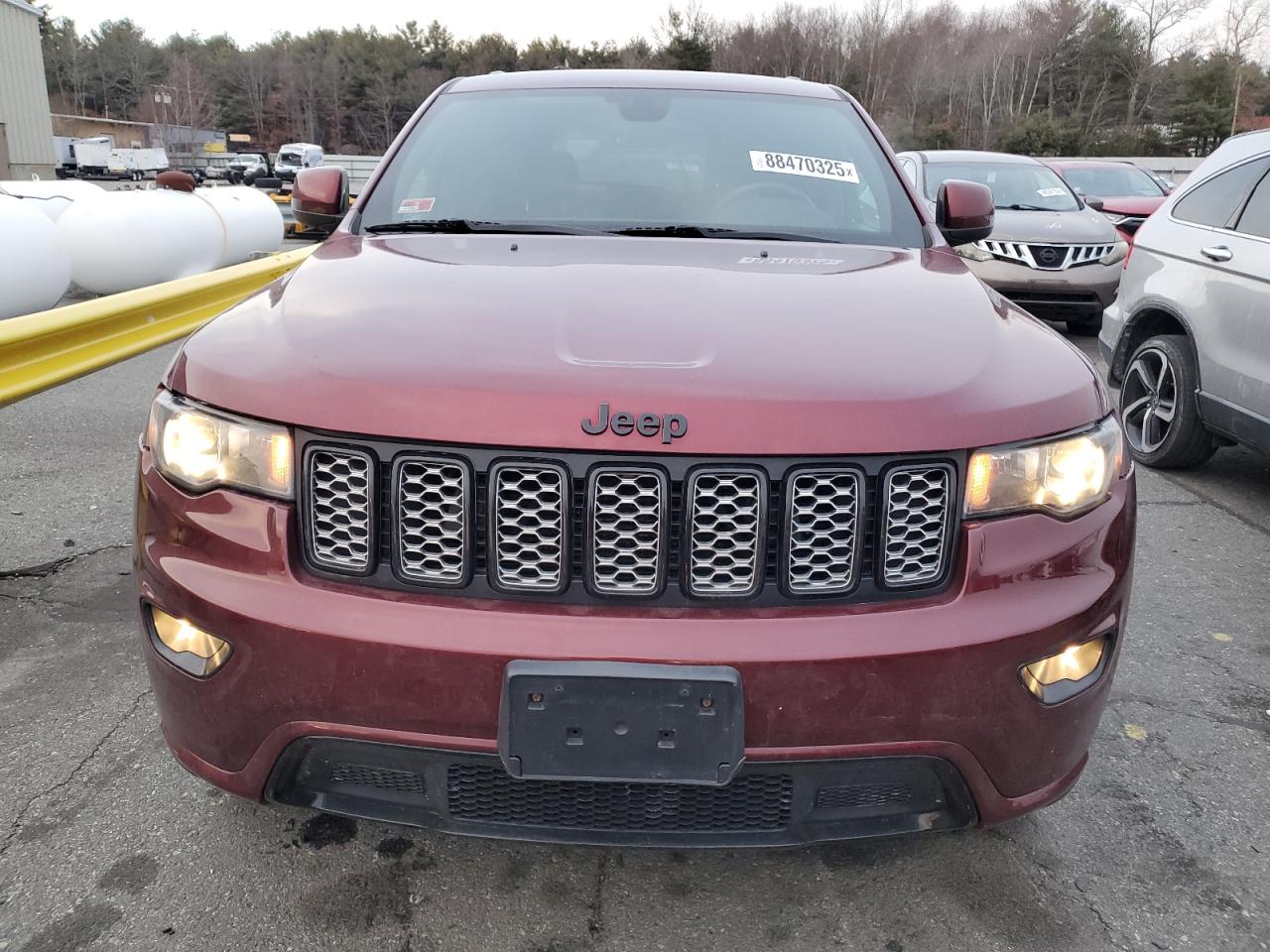 2017 Jeep Grand Cherokee - Image 5