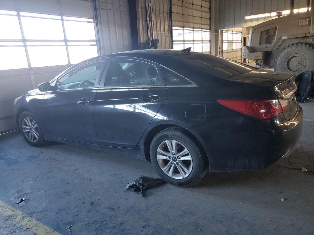2013 Hyundai Sonata - Image 2