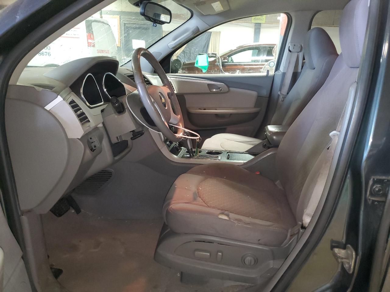 2010 Chevrolet Traverse - Image 7