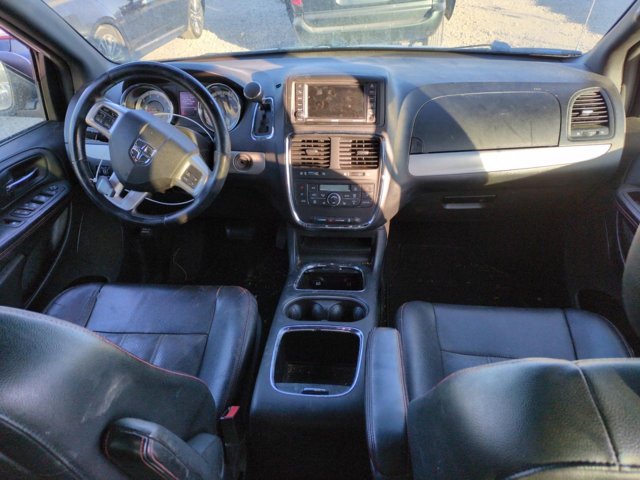 2017 Dodge Caravan - Image 8