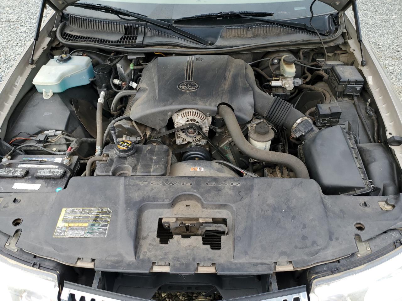 2000 Lincoln Town Car - Image 11