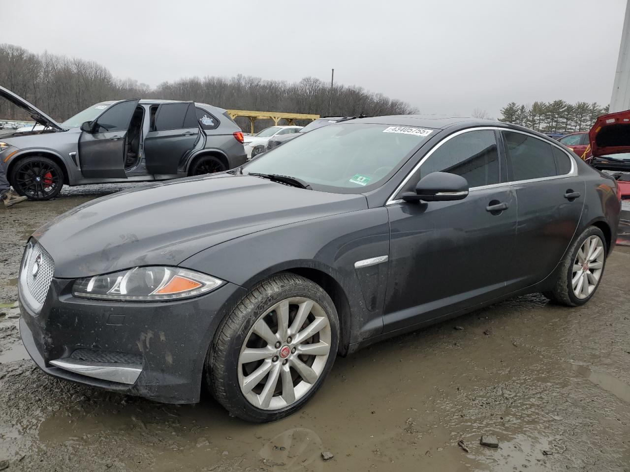 2014 Jaguar XF - Image 1
