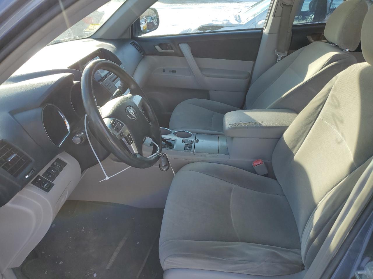 2011 Toyota Highlander - Image 7