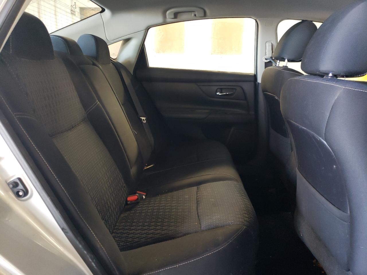 2016 Nissan Altima - Image 10
