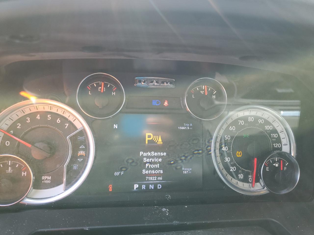 2017 RAM 1500 - Image 9