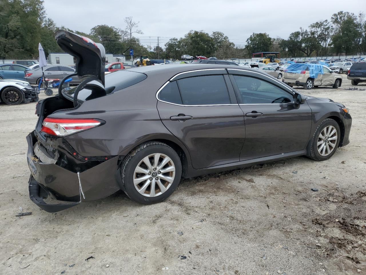 2018 Toyota Camry - Image 3