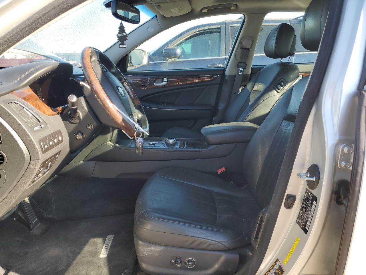 2013 Hyundai Equus - Image 7