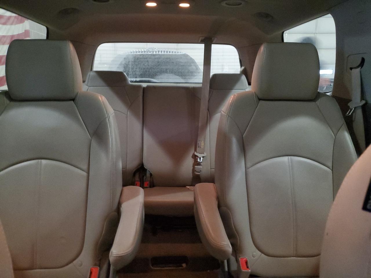 2017 GMC Acadia - Image 10