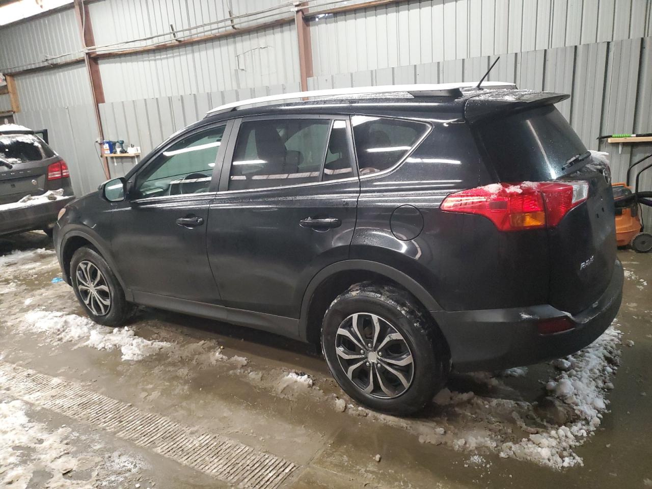 2015 Toyota RAV 4 - Image 2