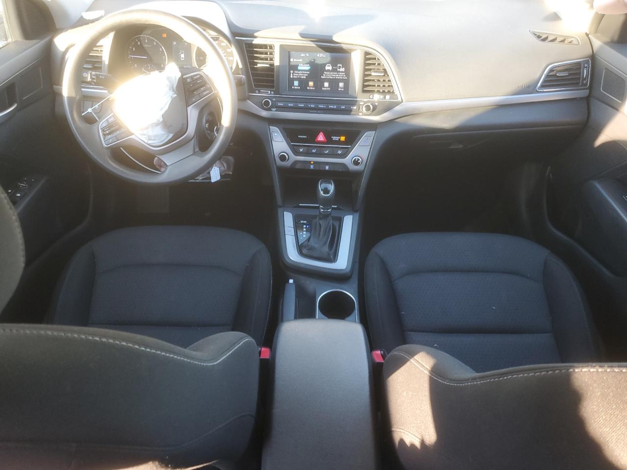 2018 Hyundai Elantra - Image 8
