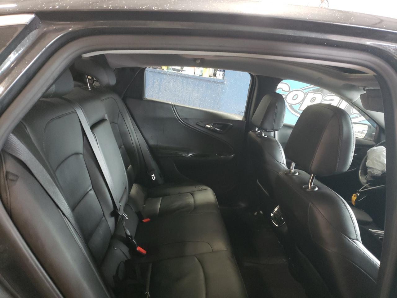 2017 Chevrolet Malibu - Image 10