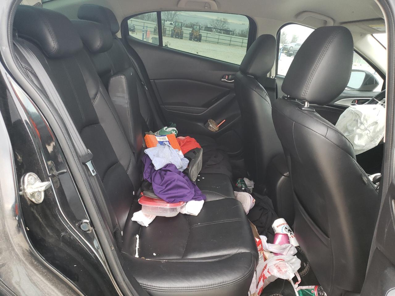 2017 Mazda 3 - Image 10