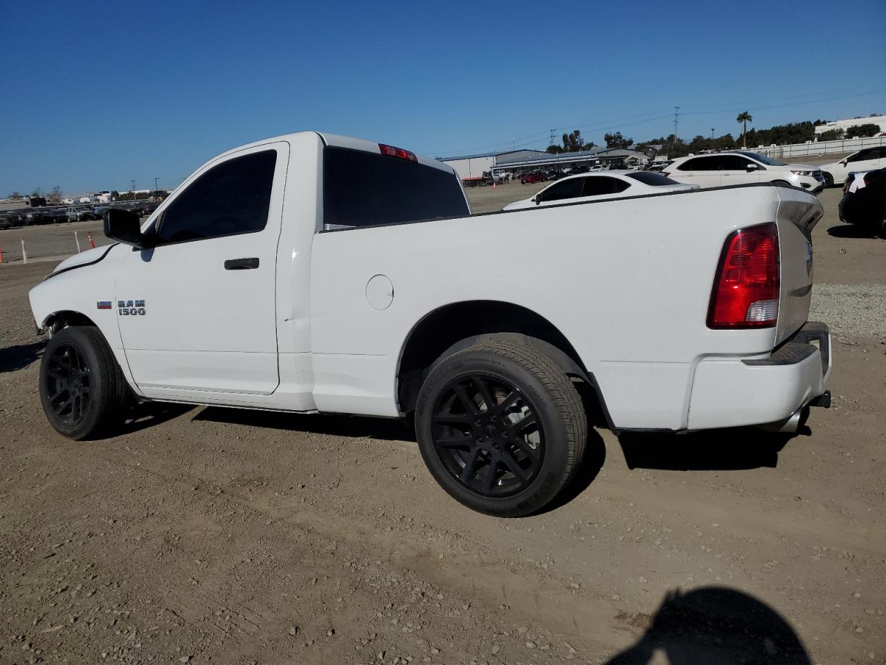 2016 RAM 1500 - Image 2