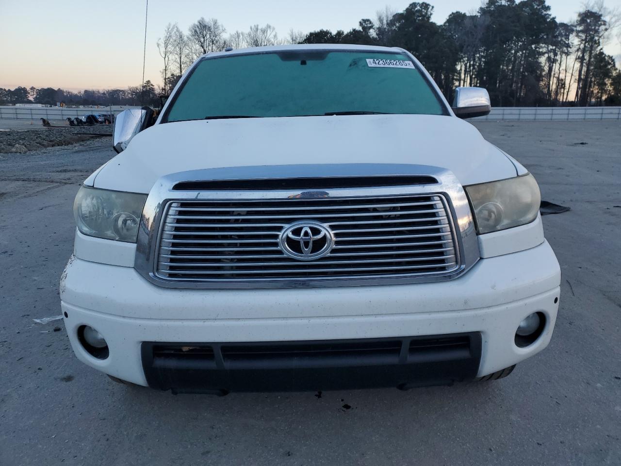 2011 Toyota Tundra - Image 5