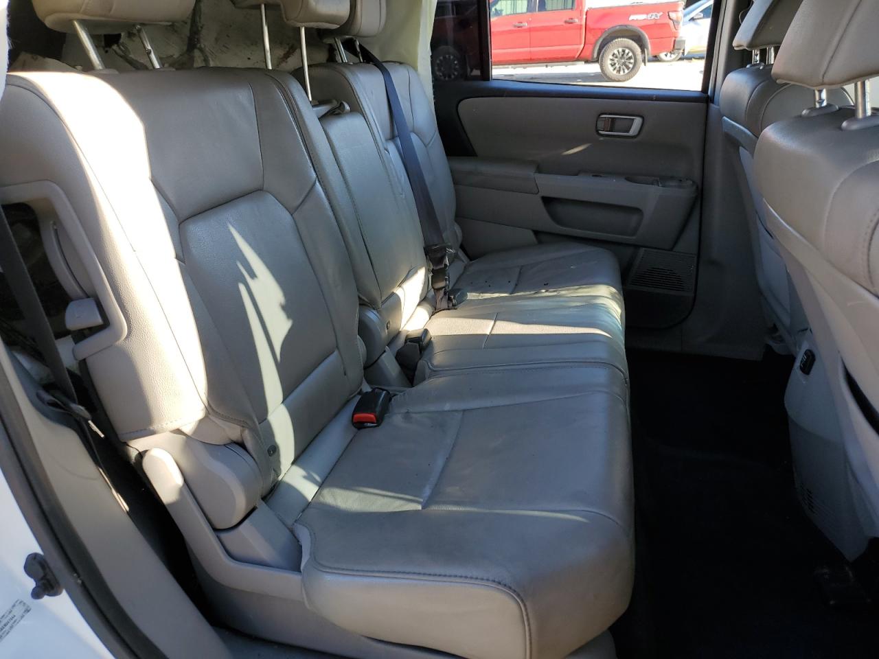 2014 Honda Pilot - Image 11