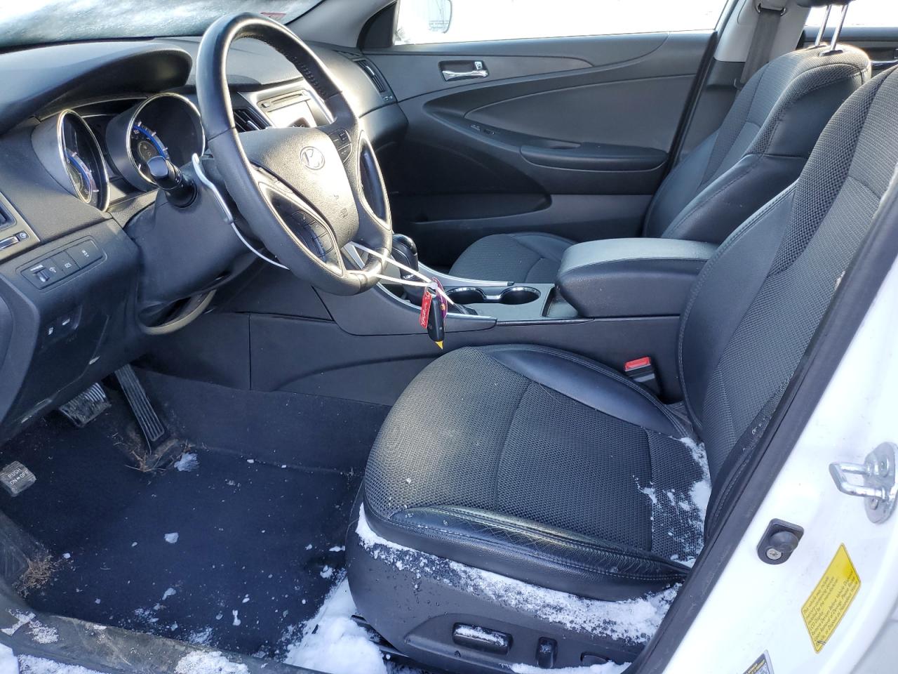 2011 Hyundai Sonata - Image 7