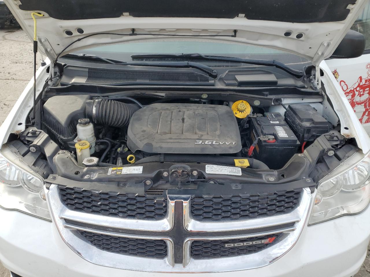 2015 Dodge Caravan - Image 12