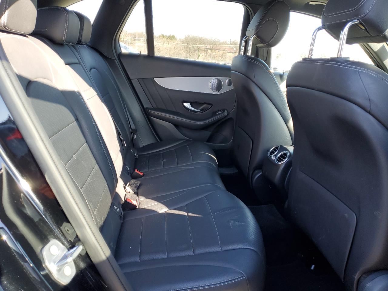 2019 Mercedes-Benz GLC - Image 11