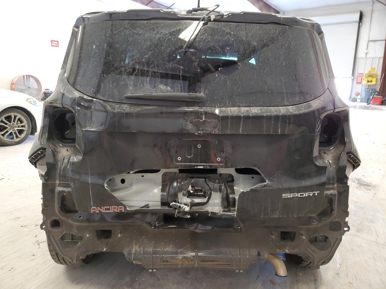 2017 Jeep Renegade - Image 6