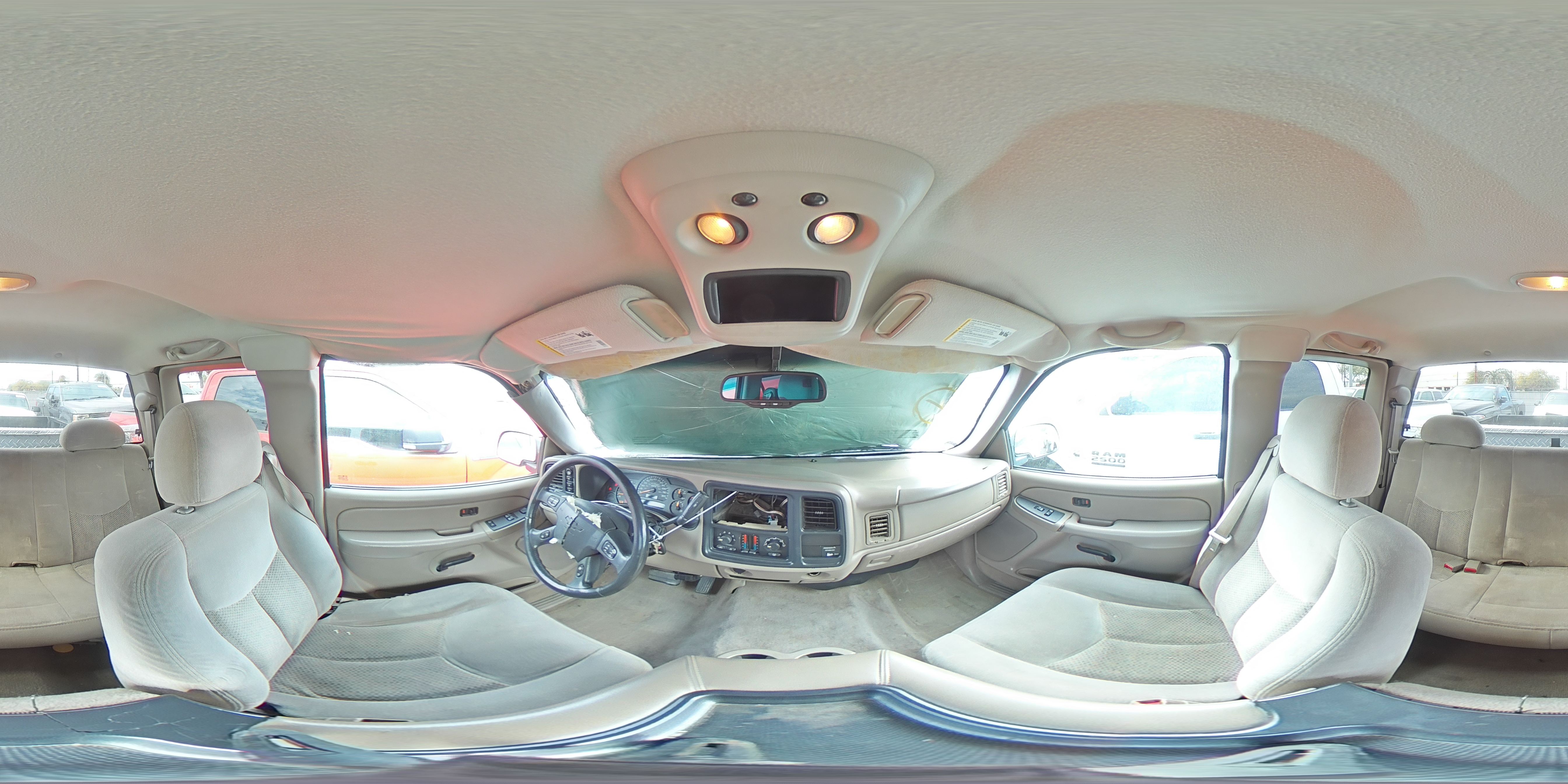2004 Chevrolet Silverado - Image 13