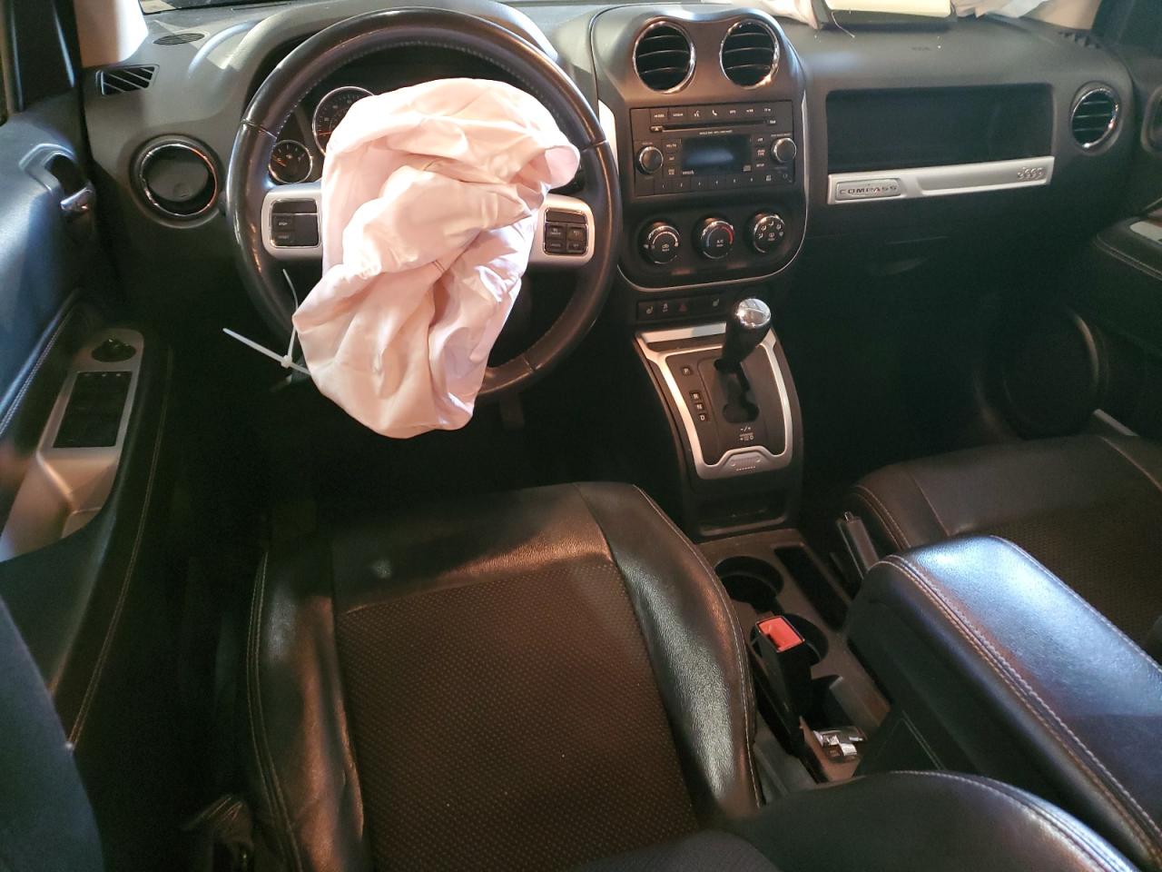 2015 Jeep Compass - Image 8