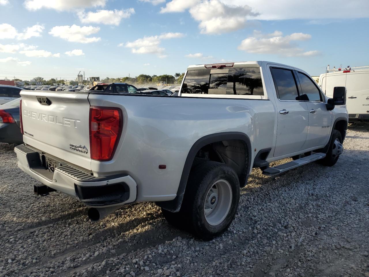 2020 Chevrolet Silverado - Image 3