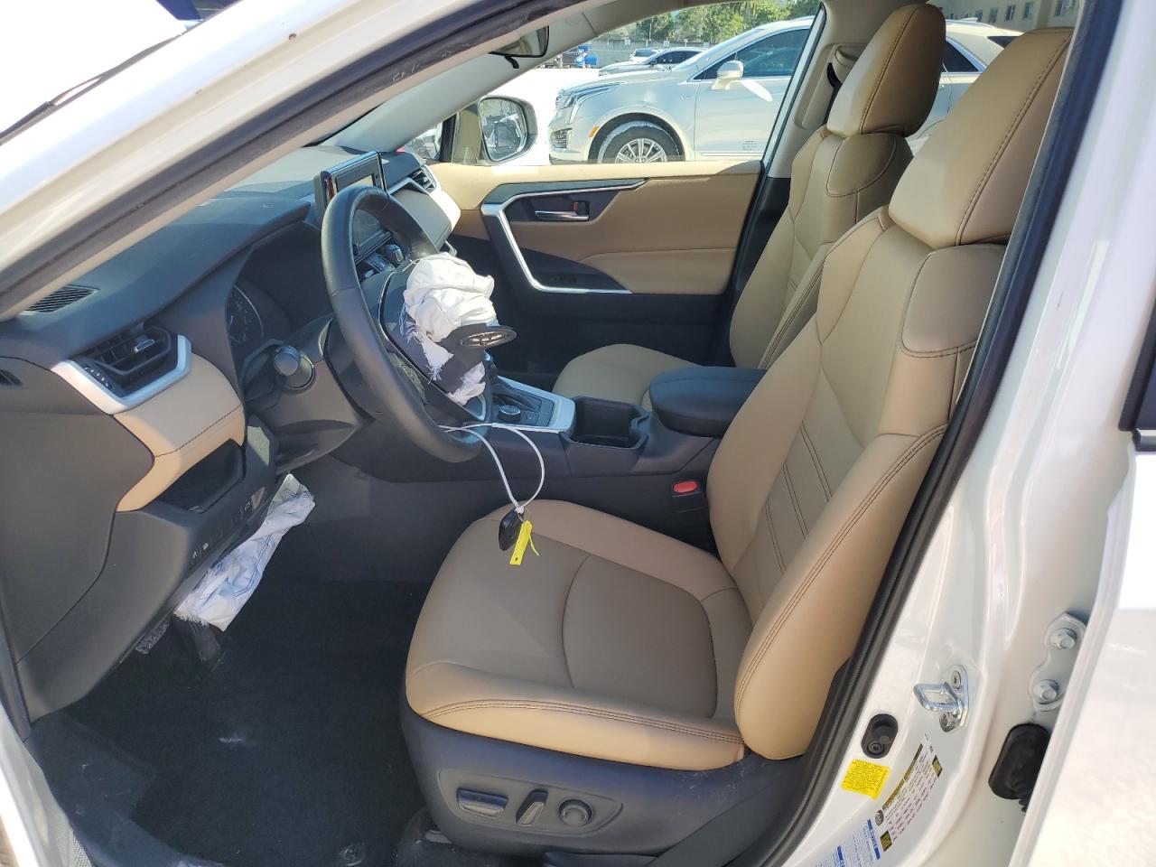 2022 Toyota RAV 4 - Image 7