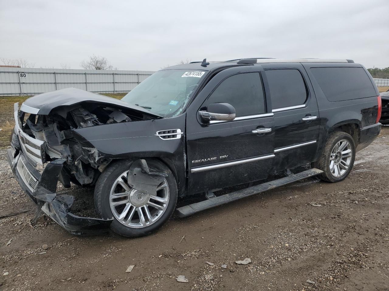 2013 Cadillac Escalade Esv Platinum for Sale in Houston, TX - Front End