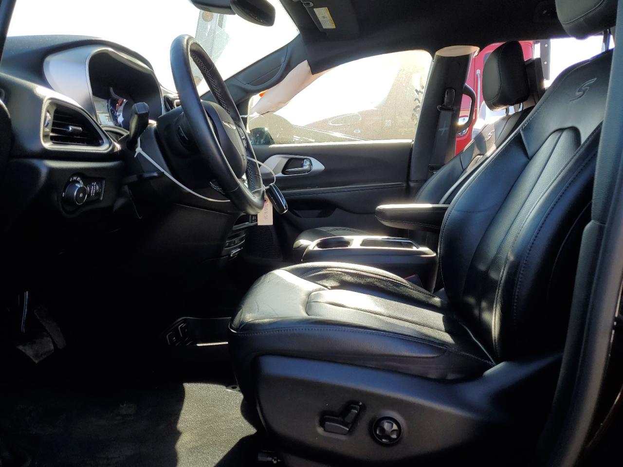 2020 Chrysler Pacifica - Image 7