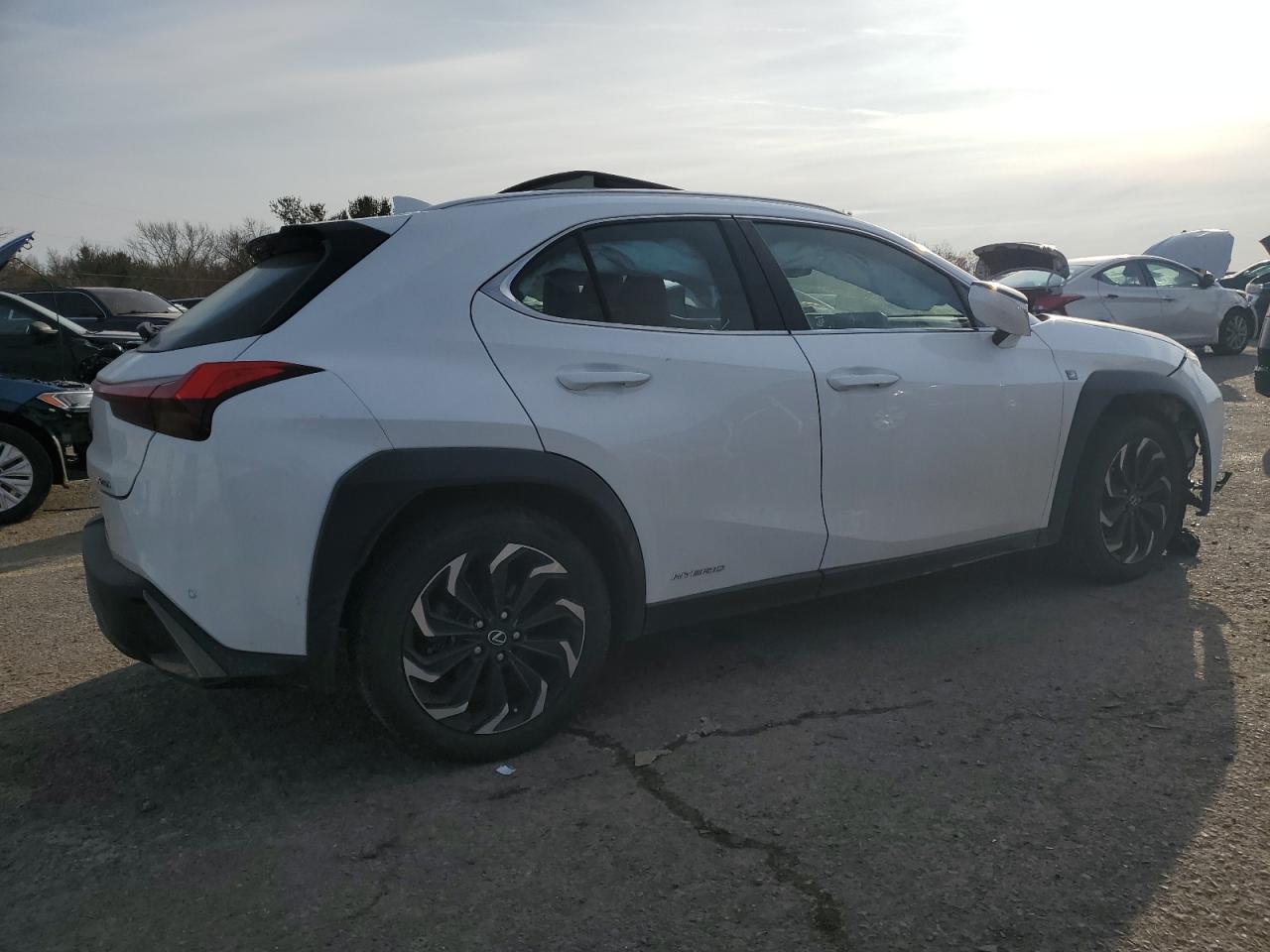 2021 Lexus UX - Image 3