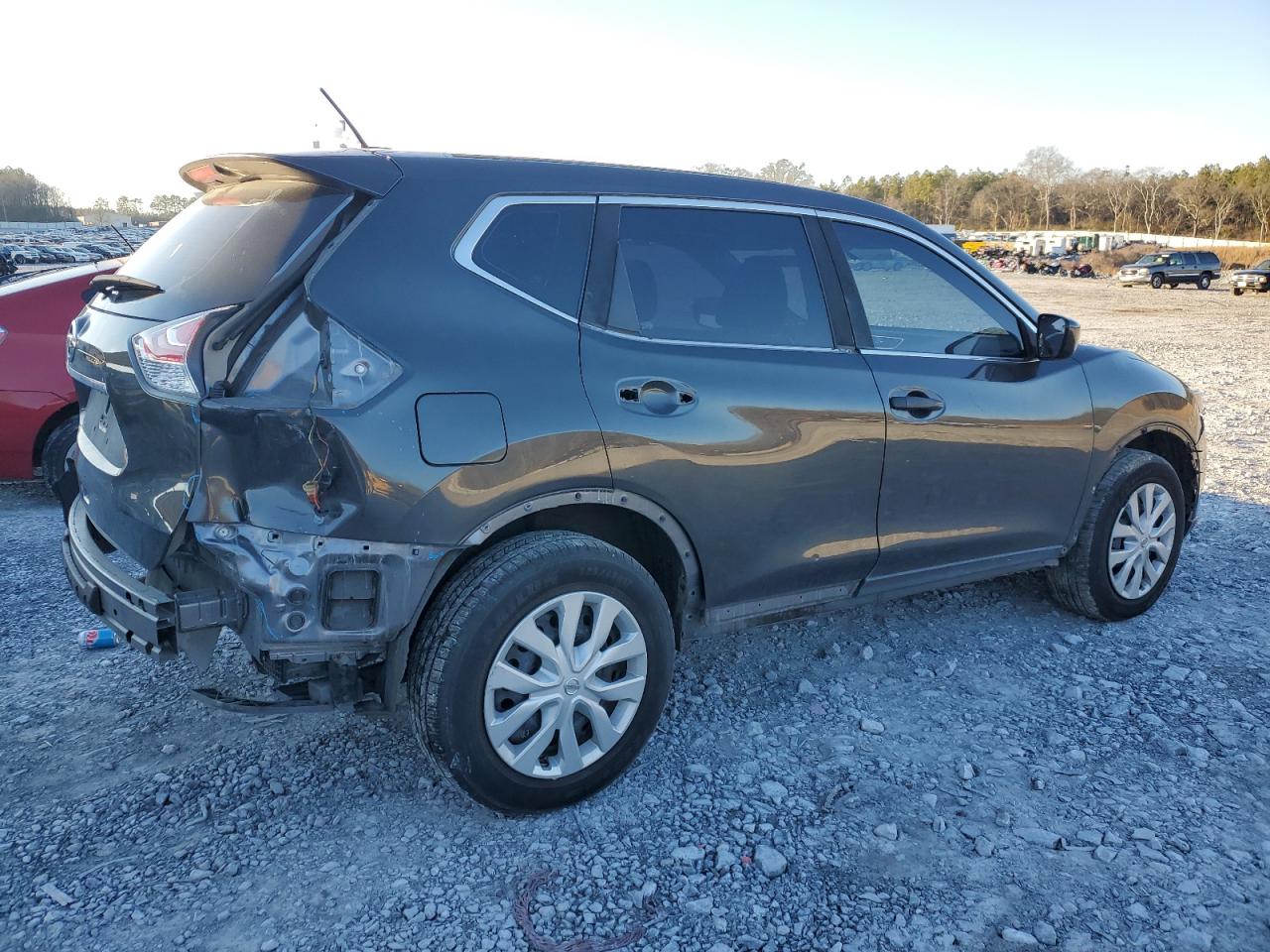 2016 Nissan Rogue - Image 3