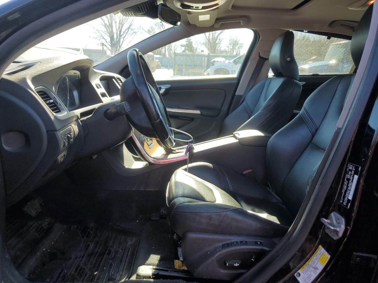 2016 Volvo S60 - Image 7