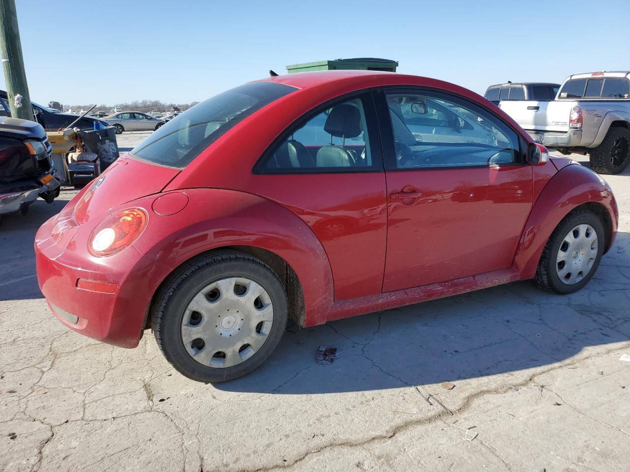 2010 Volkswagen Beetle - Image 3