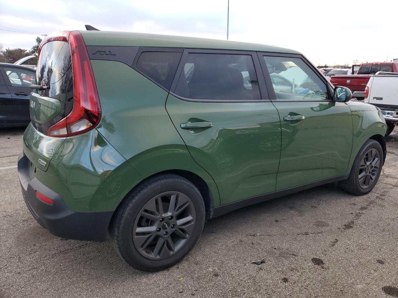 VIN KNDJ33AU0N7155385 2022 KIA SOUL no.3