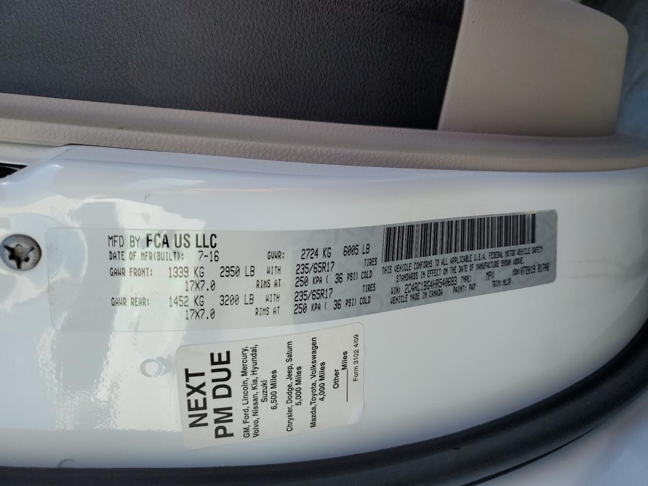 2017 Chrysler Pacifica - Image 13