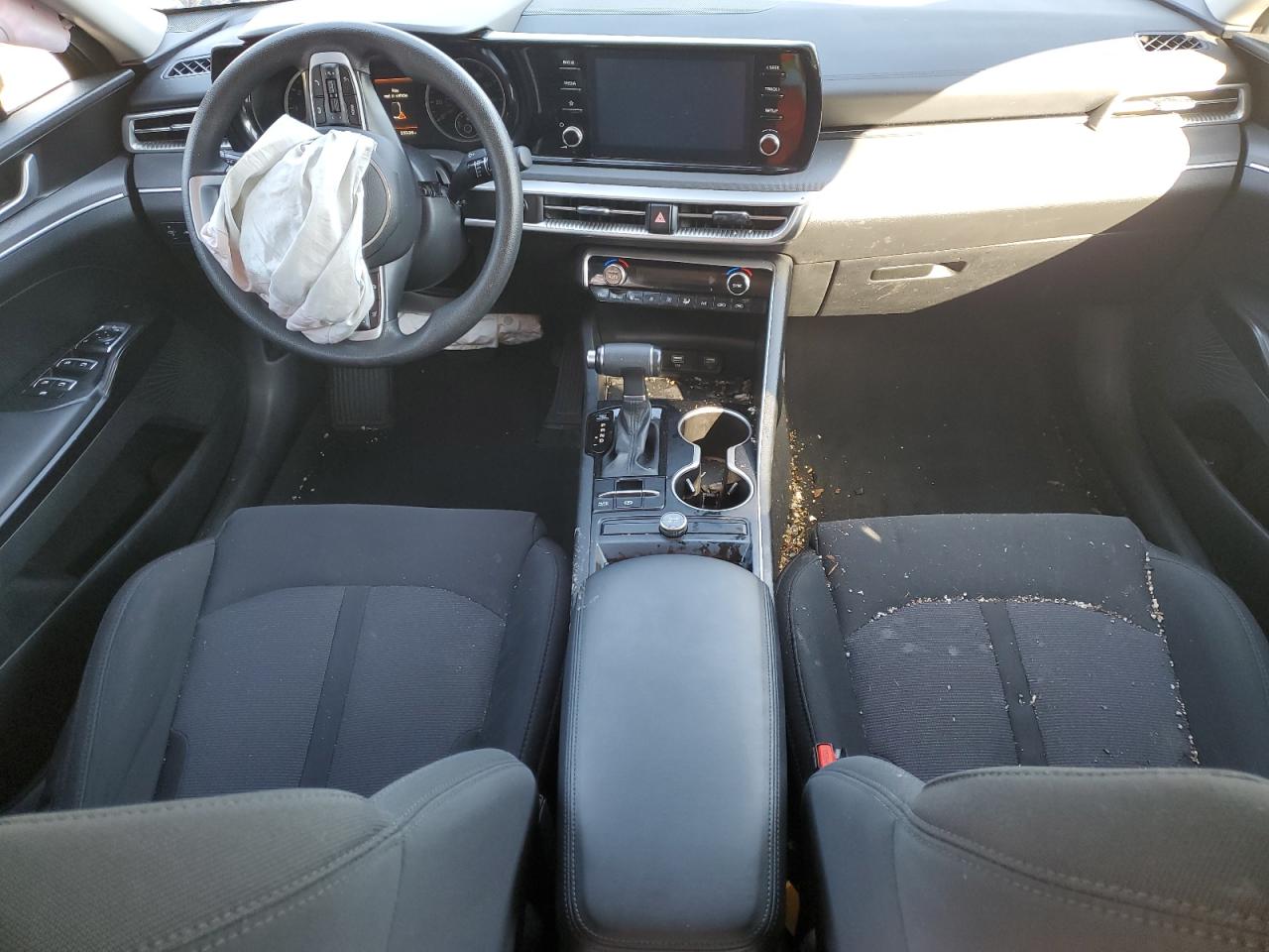 2023 Kia K5 - Image 8
